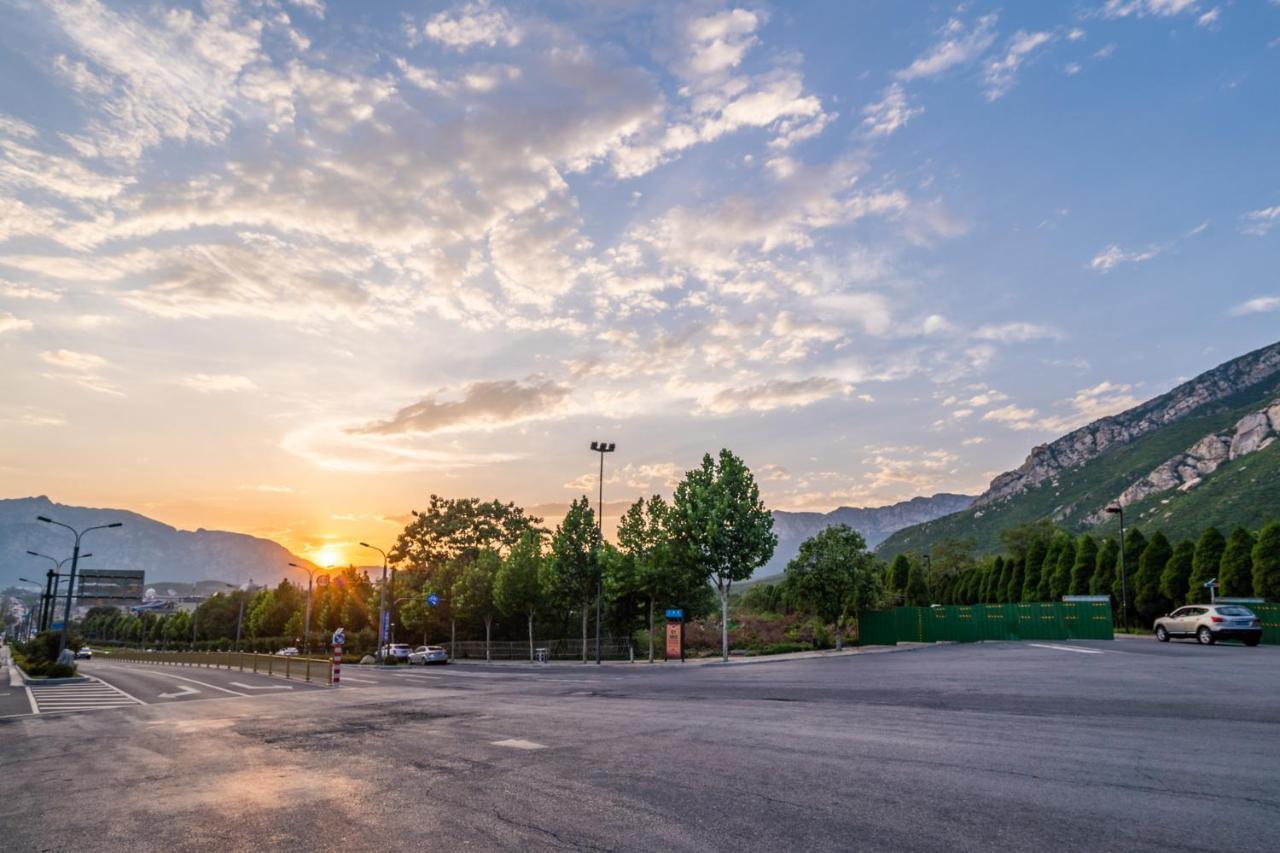 Zhengzhou Dengfeng-Shaolin Temple- Hotel Екстериор снимка